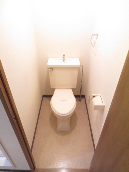 物件内観写真11　(トイレ)