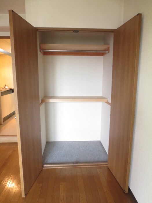 物件内観写真12　(収納)