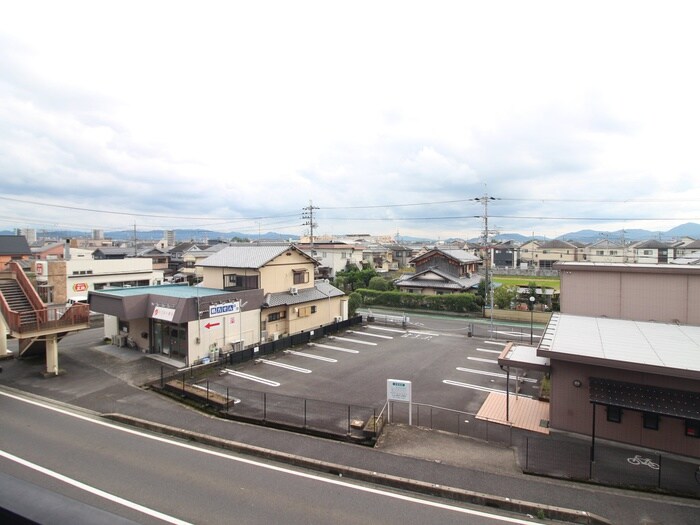 物件内観写真22　(室内からの展望)