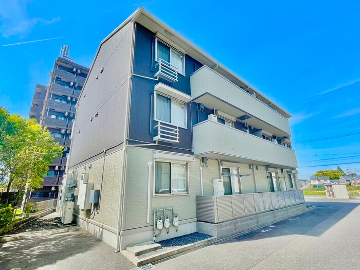 物件外観写真2　(外観写真)