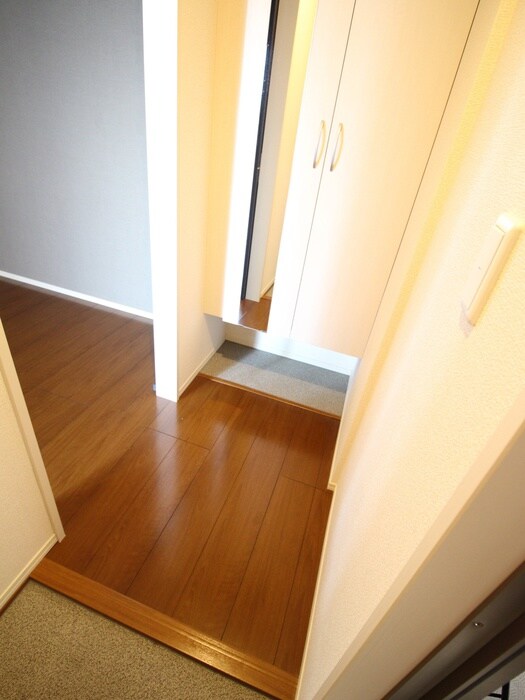 物件内観写真15　(玄関)