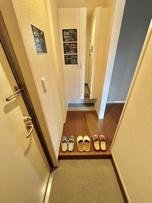 物件内観写真17　(玄関)