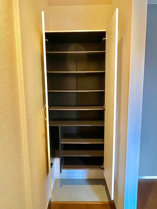 物件内観写真18　(靴箱)