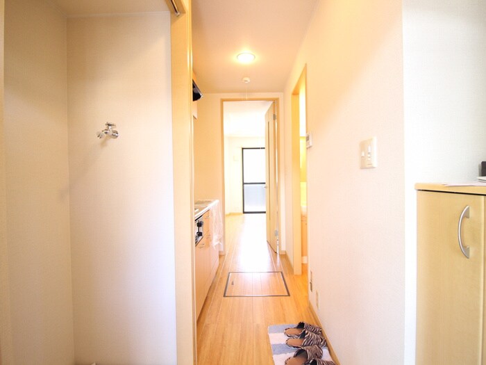 物件内観写真16　(廊下)