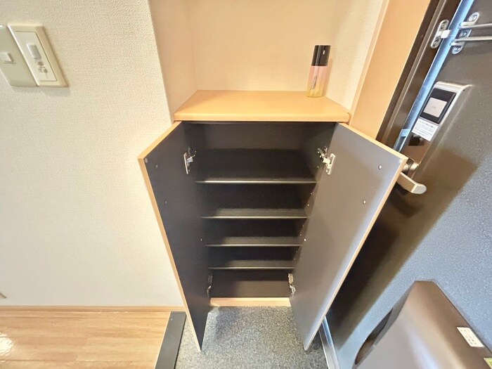物件内観写真17　(靴箱)