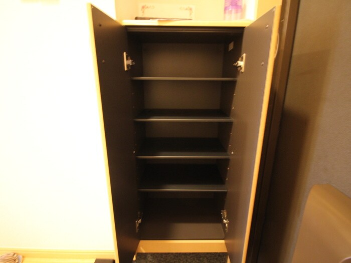 物件内観写真18　(靴箱)