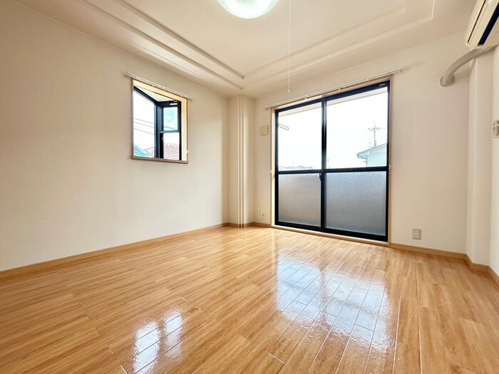 物件内観写真18　(居室)