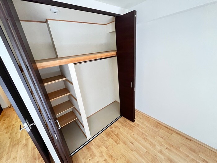 物件内観写真12　(収納)