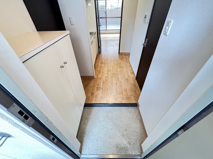 物件内観写真20　(玄関)