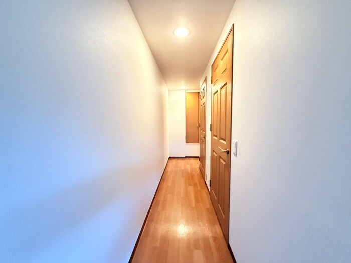 物件内観写真7　(廊下)