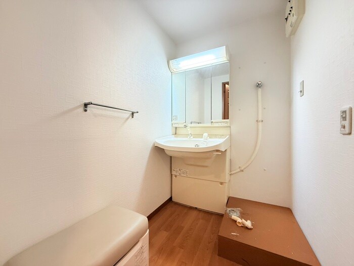 物件内観写真11　(洗面)