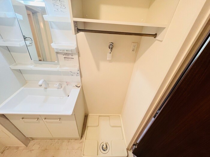 物件内観写真18　(洗濯機置場)