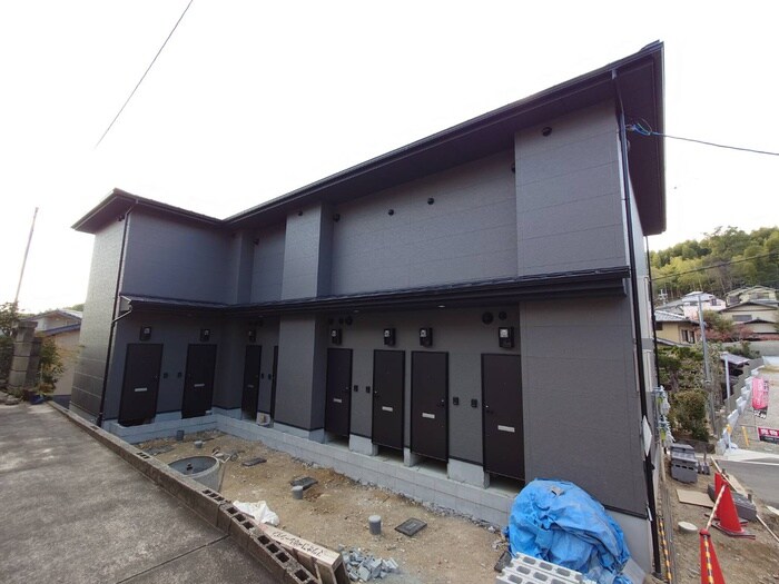 物件外観写真5　(建築中)