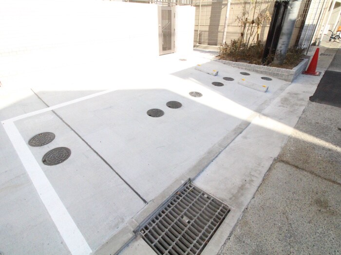 物件外観写真6　(駐輪場)