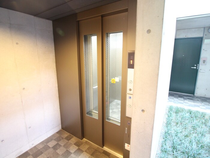 物件外観写真4　(建物設備)