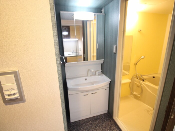 物件内観写真11　(洗面)