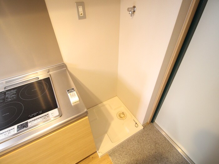 物件内観写真17　(洗濯機置場)