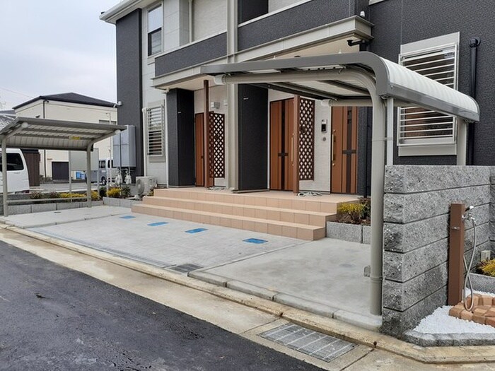 物件外観写真3　(駐輪場)