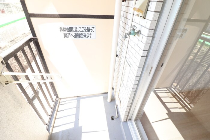 物件内観写真18　(洗濯機置場)