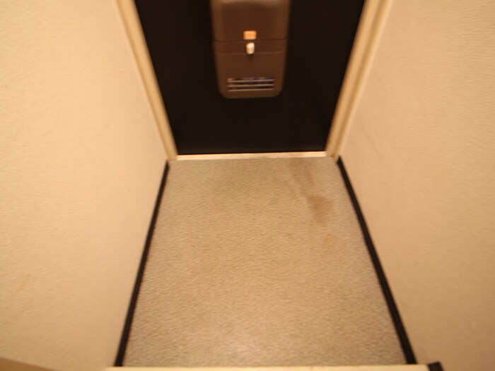 物件内観写真17　(玄関)
