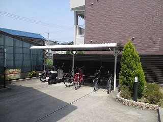 物件外観写真6　(駐輪場)