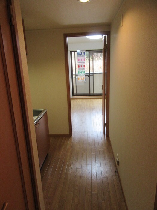 物件内観写真21　(廊下)