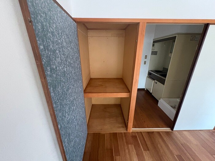 物件内観写真15　(収納)