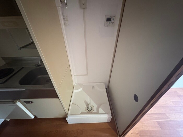 物件内観写真17　(洗濯機置場)