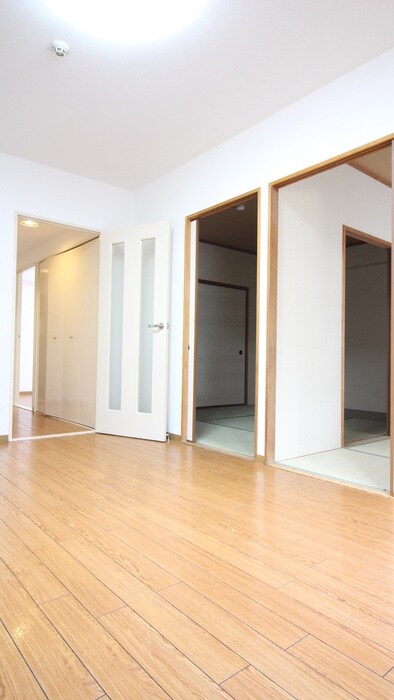 物件内観写真14　(居室)