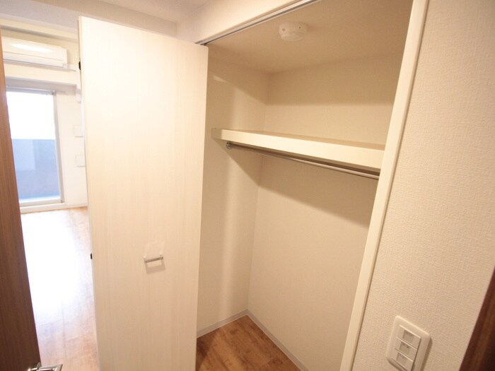 物件内観写真13　(収納)