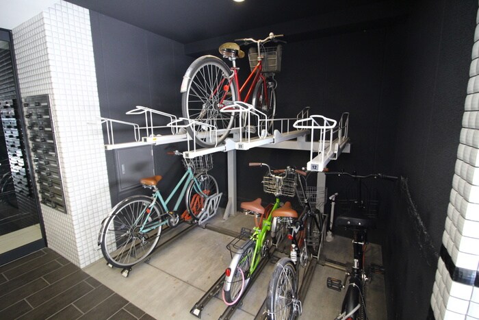 物件外観写真3　(駐輪場)