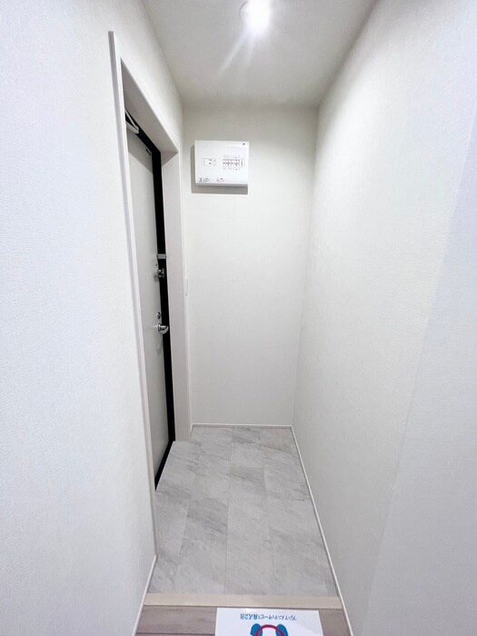 物件内観写真18　(玄関)