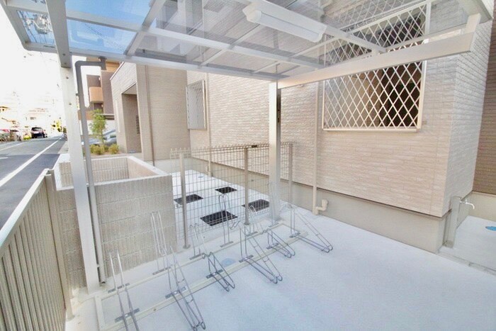 物件外観写真6　(駐輪場)