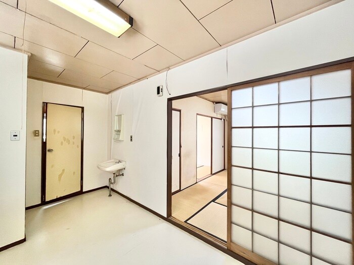 物件内観写真8　(居室)