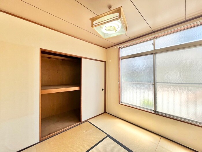 物件内観写真12　(収納)