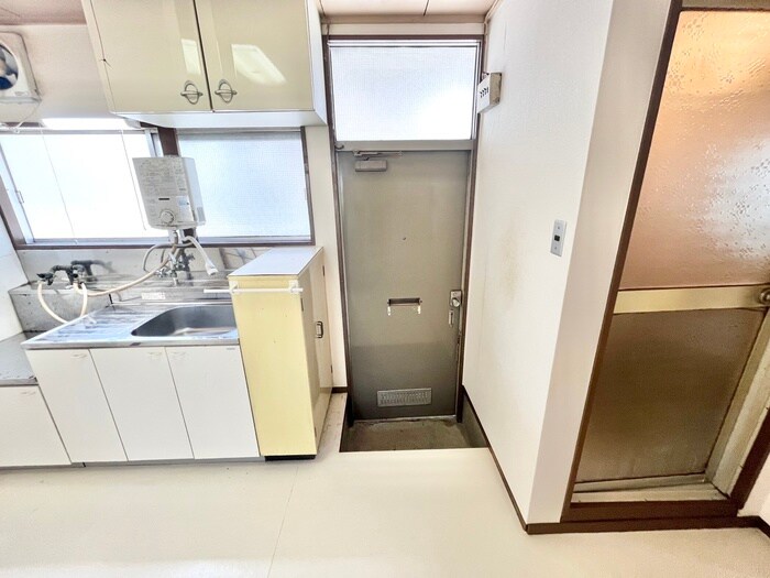 物件内観写真17　(玄関)