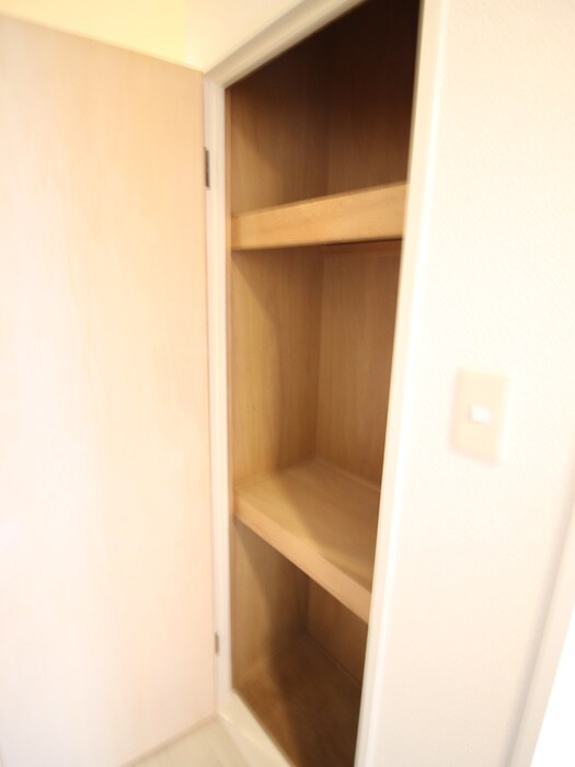 物件内観写真15　(収納)