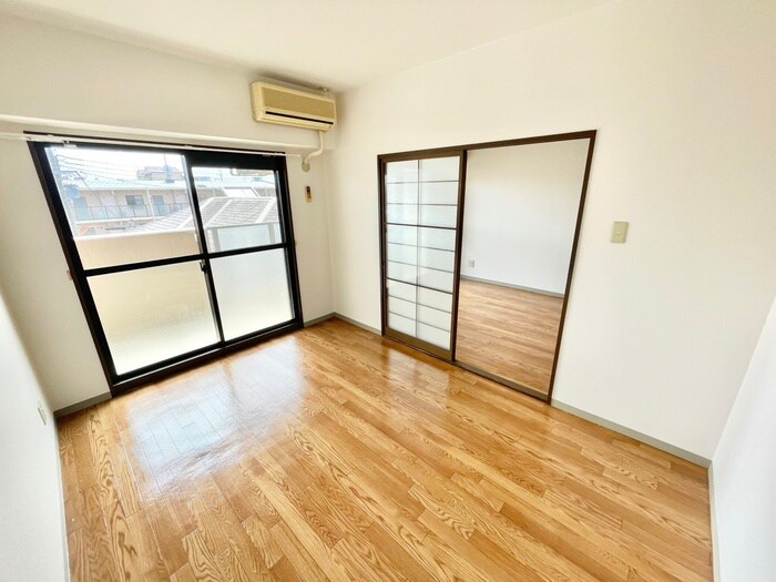 物件内観写真10　(居室)