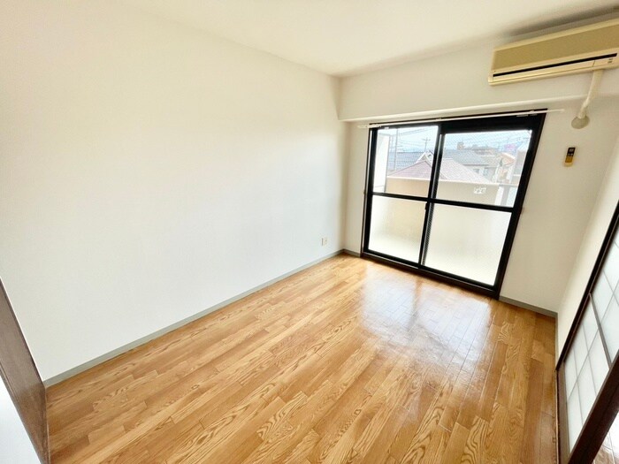 物件内観写真11　(居室)