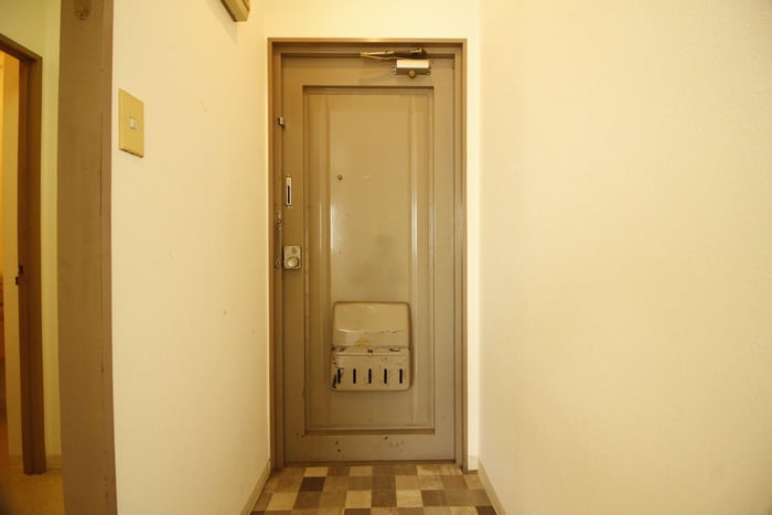 物件内観写真16　(玄関)