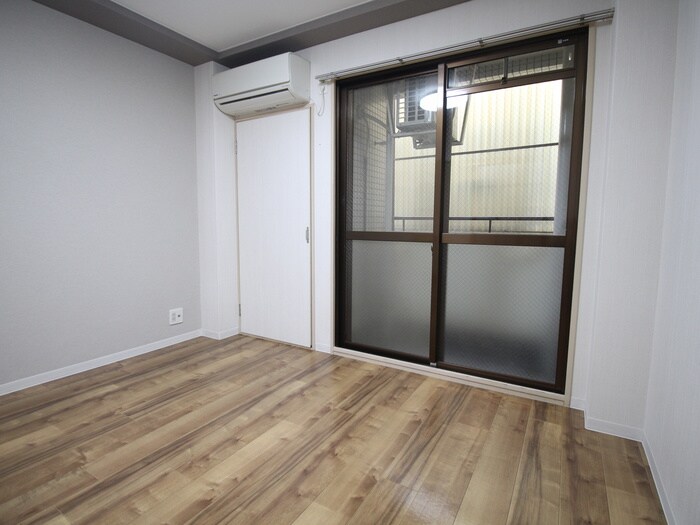 物件内観写真8　(居室)