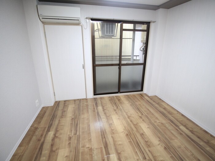 物件内観写真9　(居室)