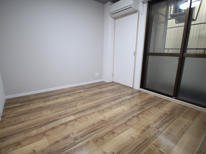 物件内観写真10　(居室)