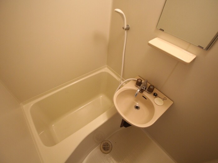 物件内観写真12　(バス／シャワールーム等)