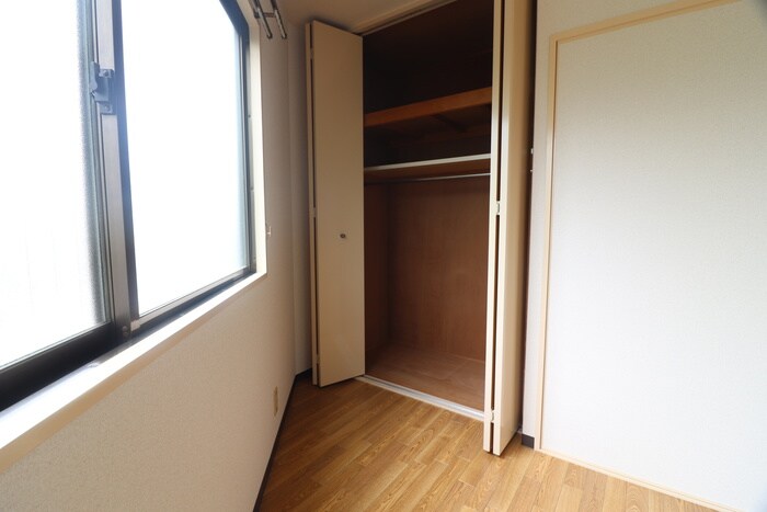 物件内観写真18　(収納)