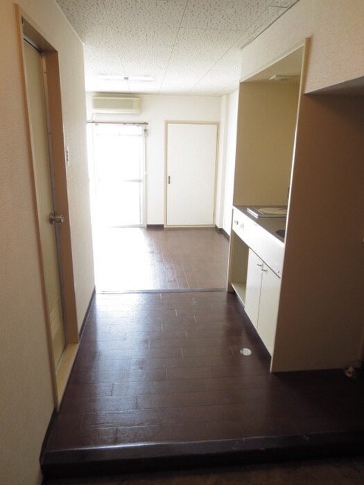 物件内観写真14　(玄関)