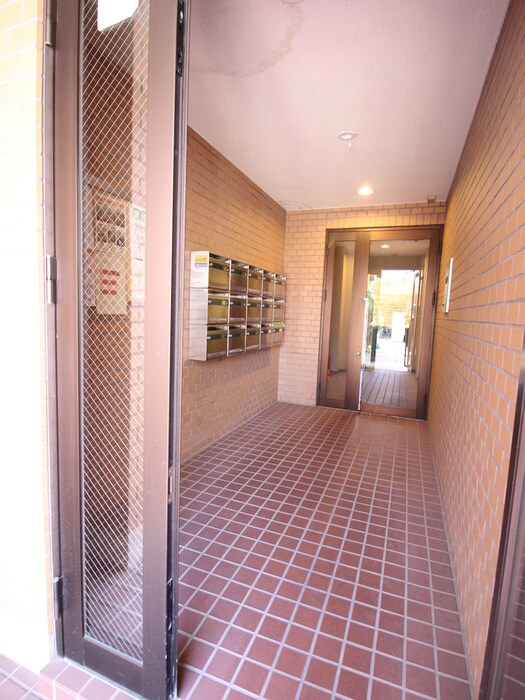 グレ－スコ－ト寺之内のエントランス部分