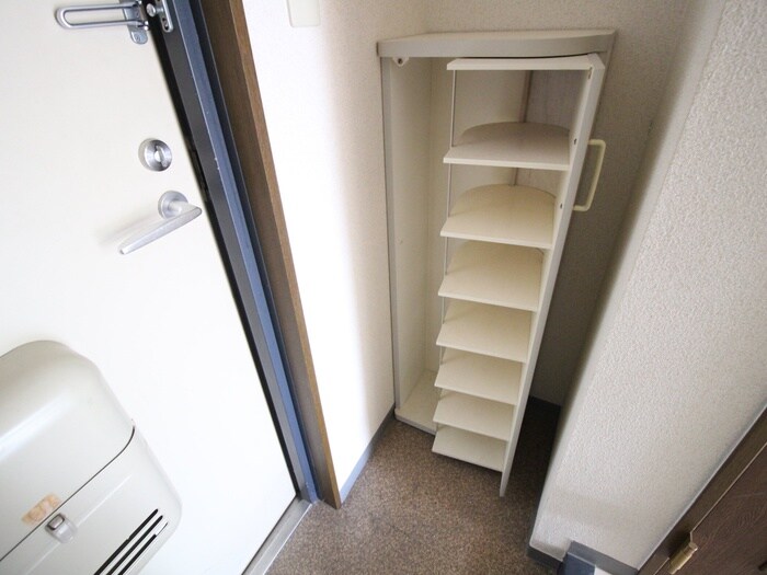 物件内観写真15　(靴箱)