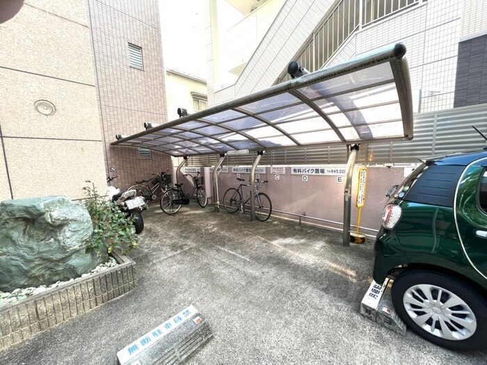 物件外観写真5　(駐輪場)