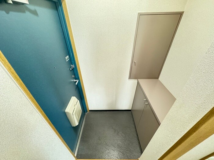 物件内観写真13　(玄関)